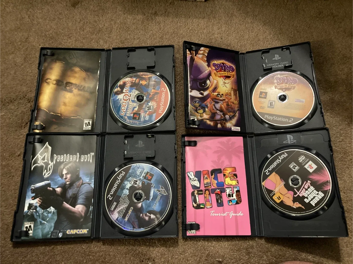 A Lot of 23 Playstation 2 Games looking to trade or negotiate image indicator(5)