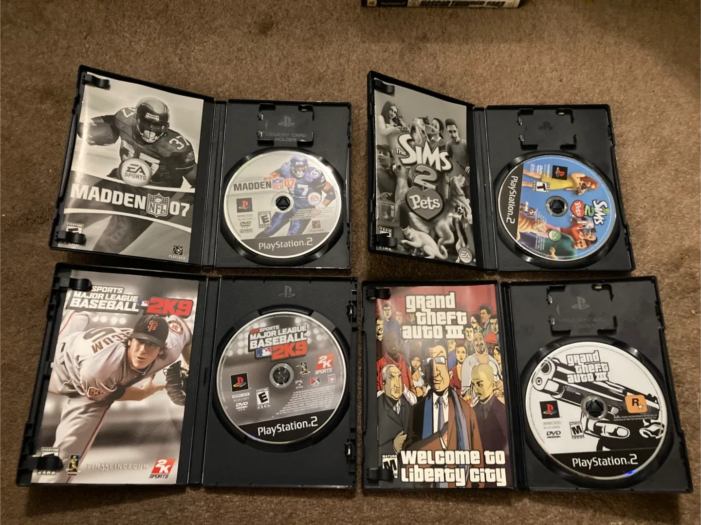 A Lot of 23 Playstation 2 Games looking to trade or negotiate image indicator(6)