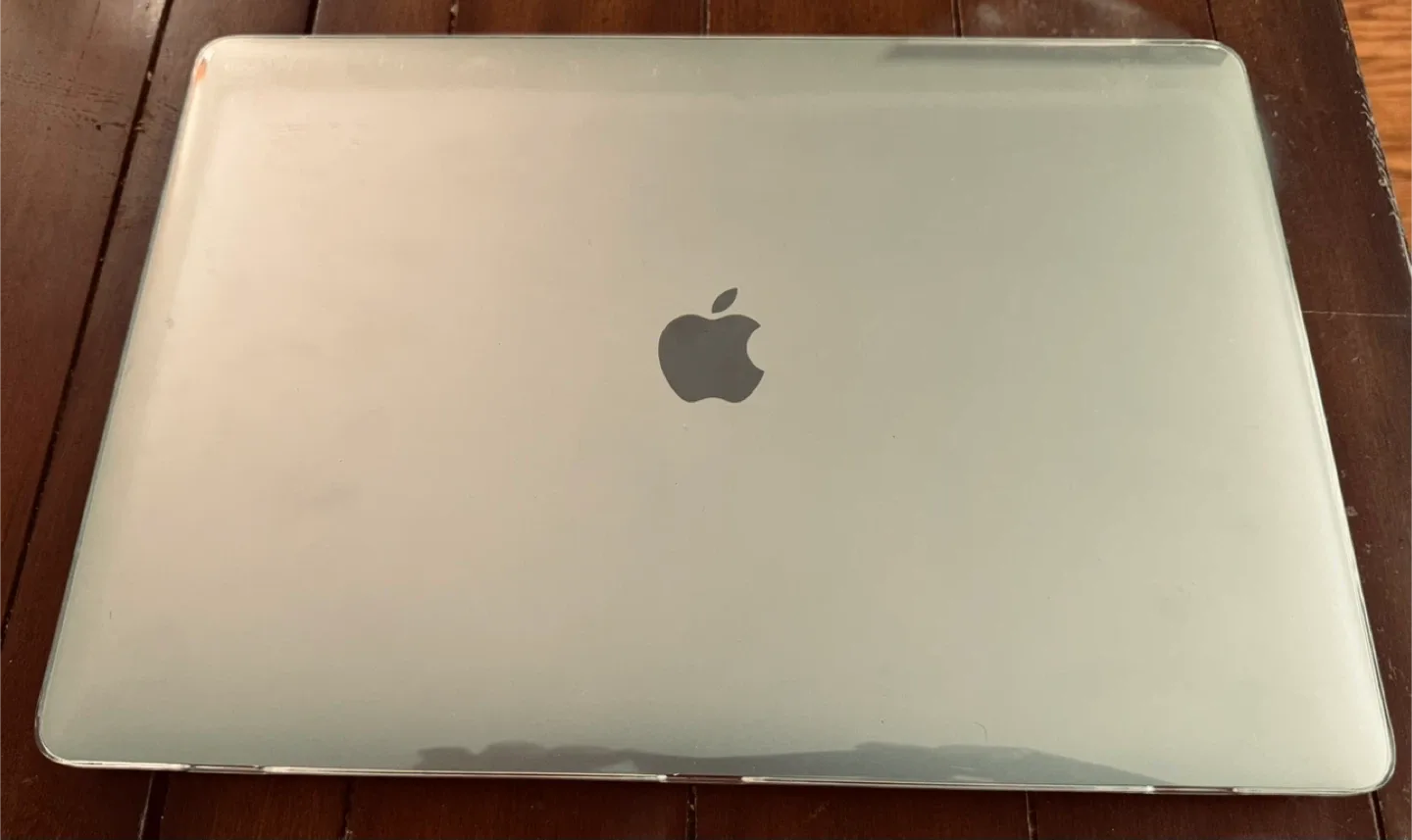 MacBook Pro 15” / 256 GB / Touch Bar / i7 thumbnail