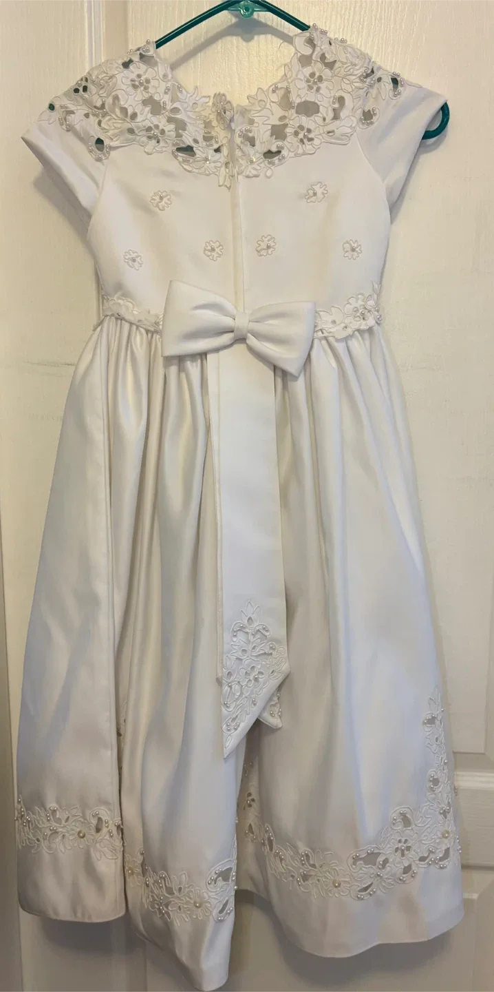 Flower girl wedding  White Dress - Size 7.  ❤️ image indicator(2)