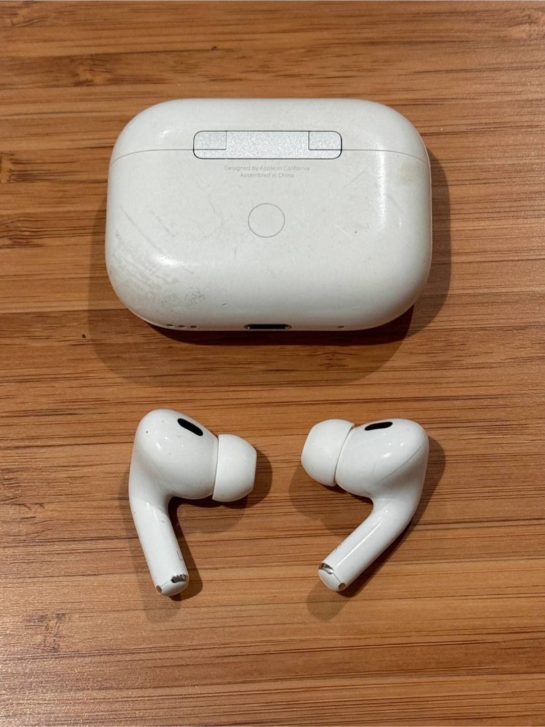 Apple AirPods Pro 2nd Generation (Lightening) - photo 2