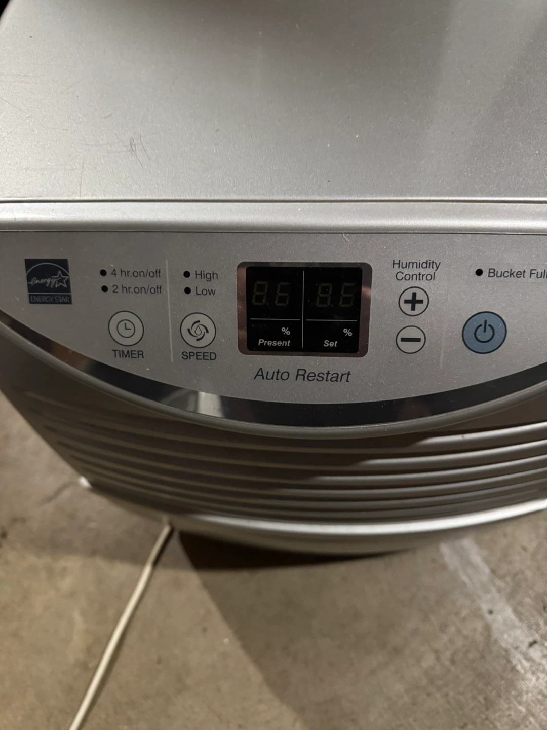 LG Dehumidifier 🧡 - photo 2
