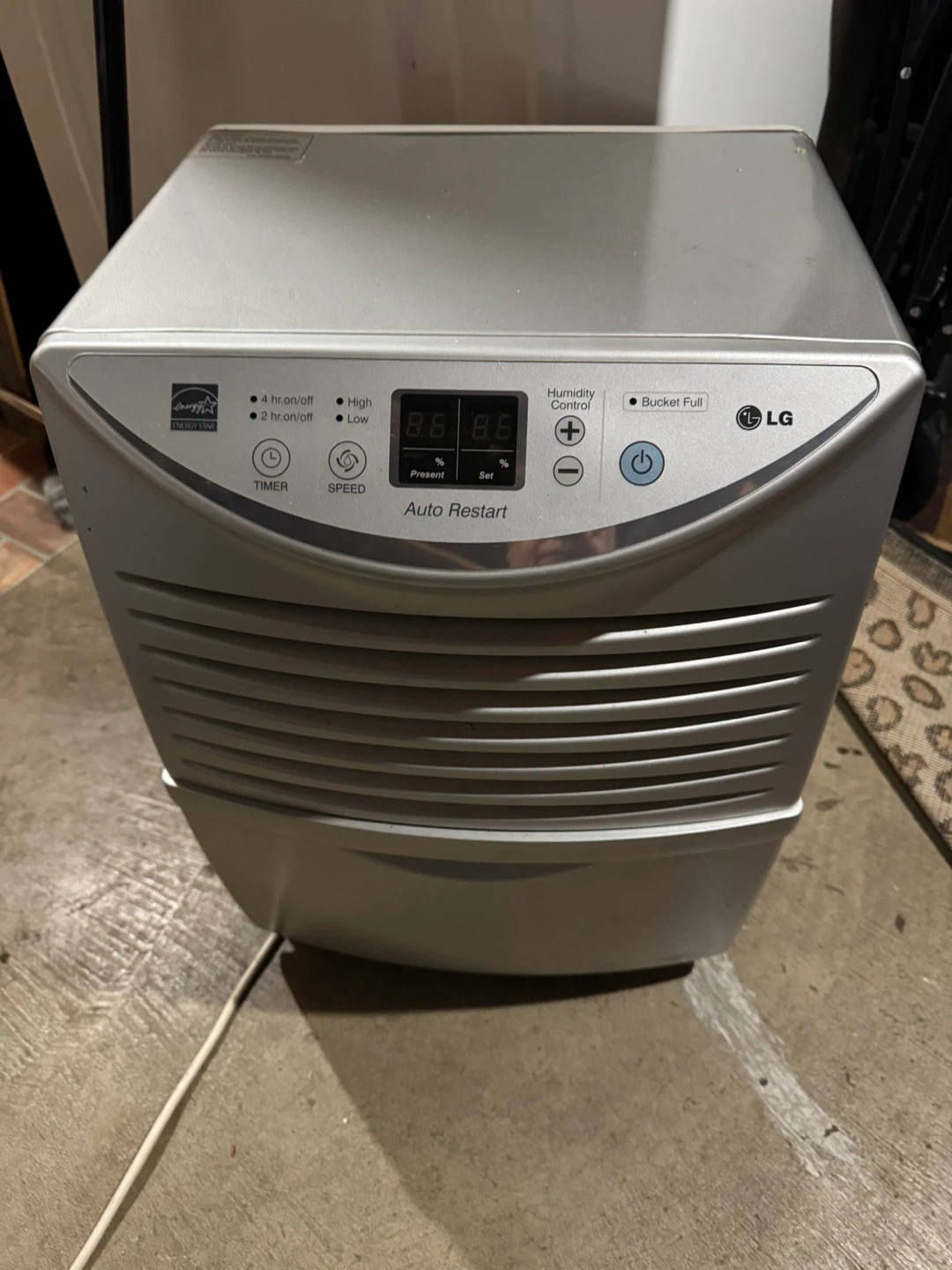 LG Dehumidifier 🧡