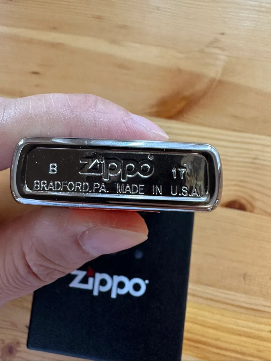 Zippo Masculine Panel Lighter - New in Box image indicator(2)