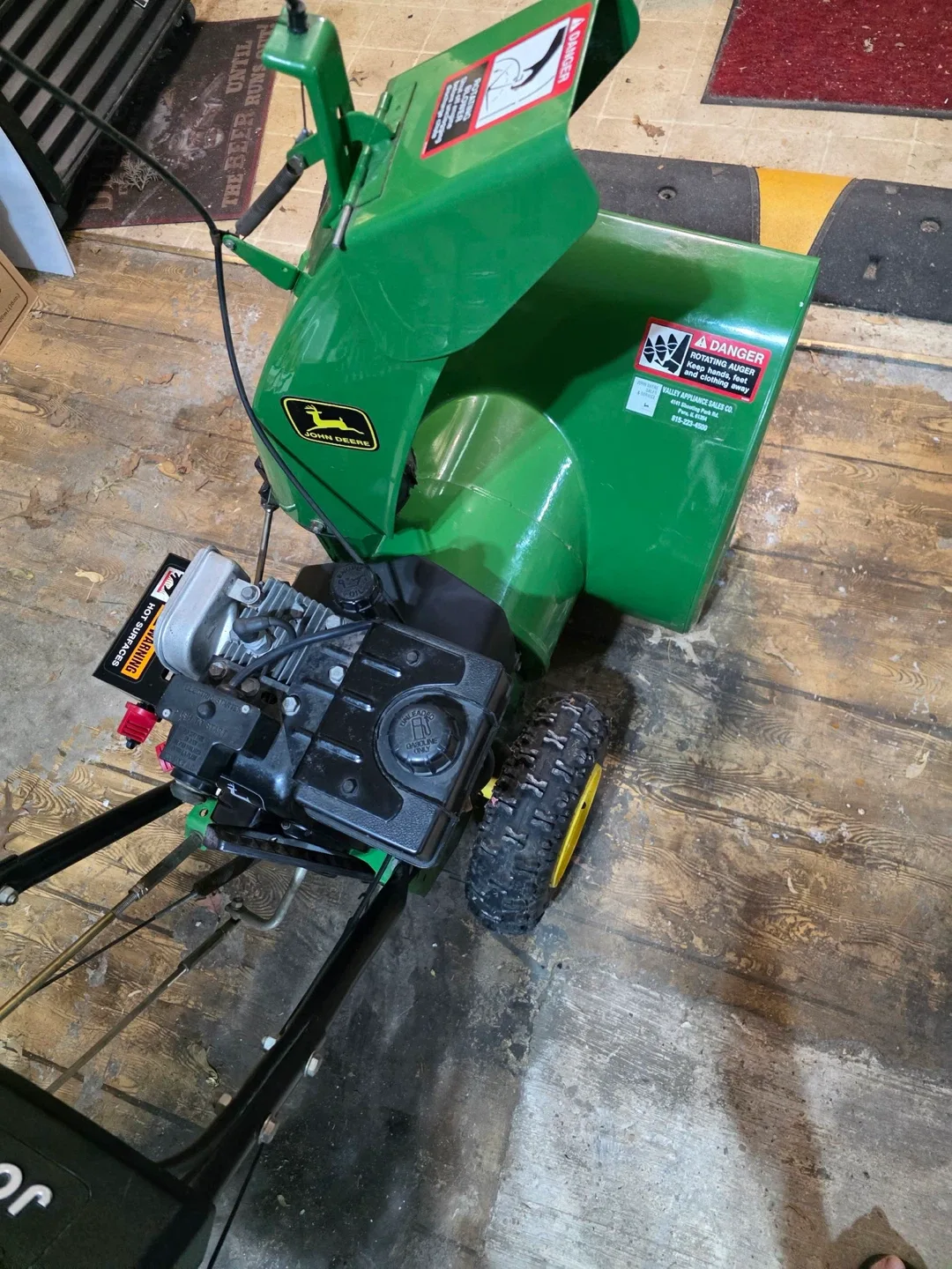 John Deere TRS 24 Snow Blower image indicator(2)