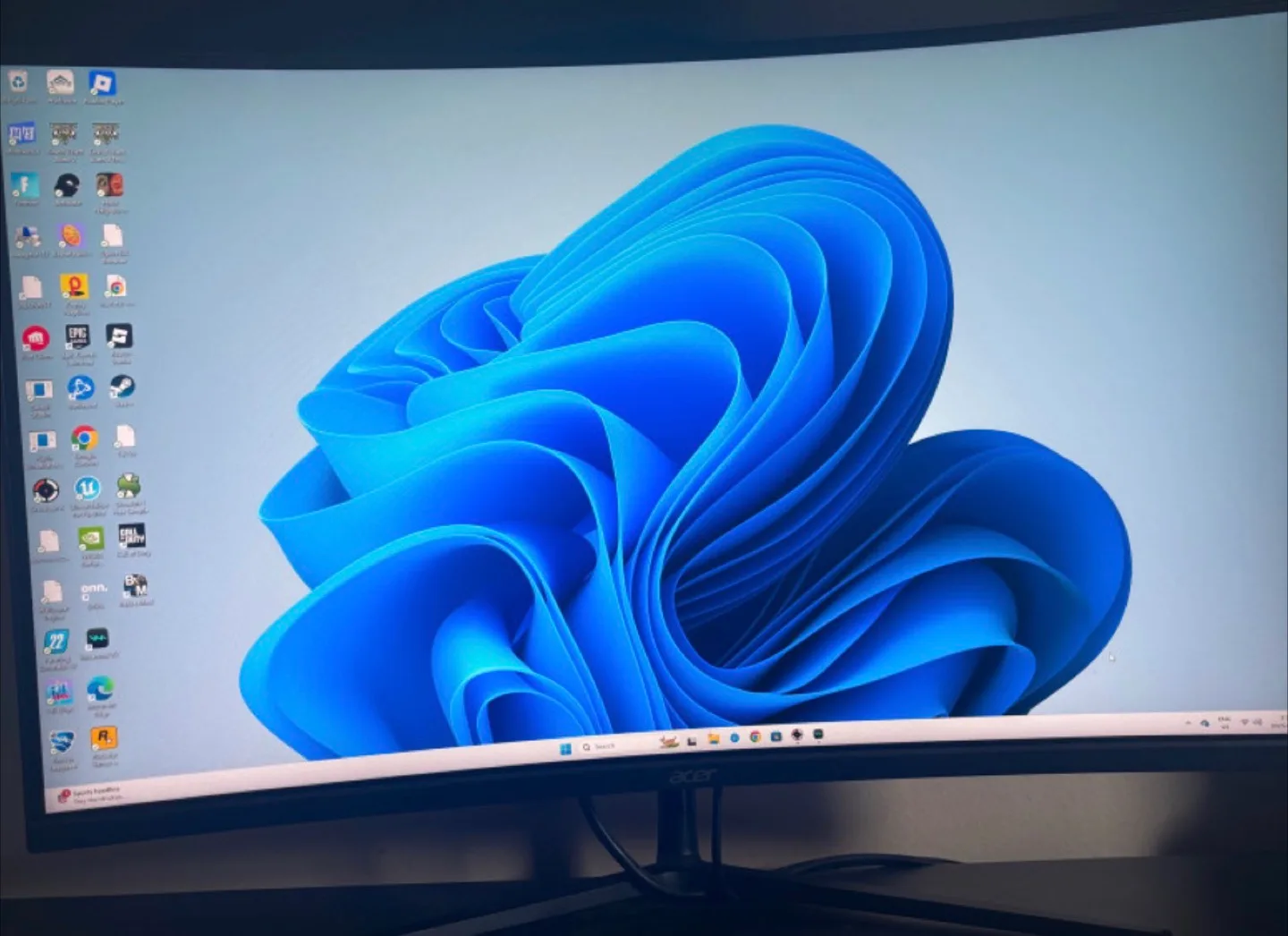 Custom built Gaming PC Setup image indicator(3)