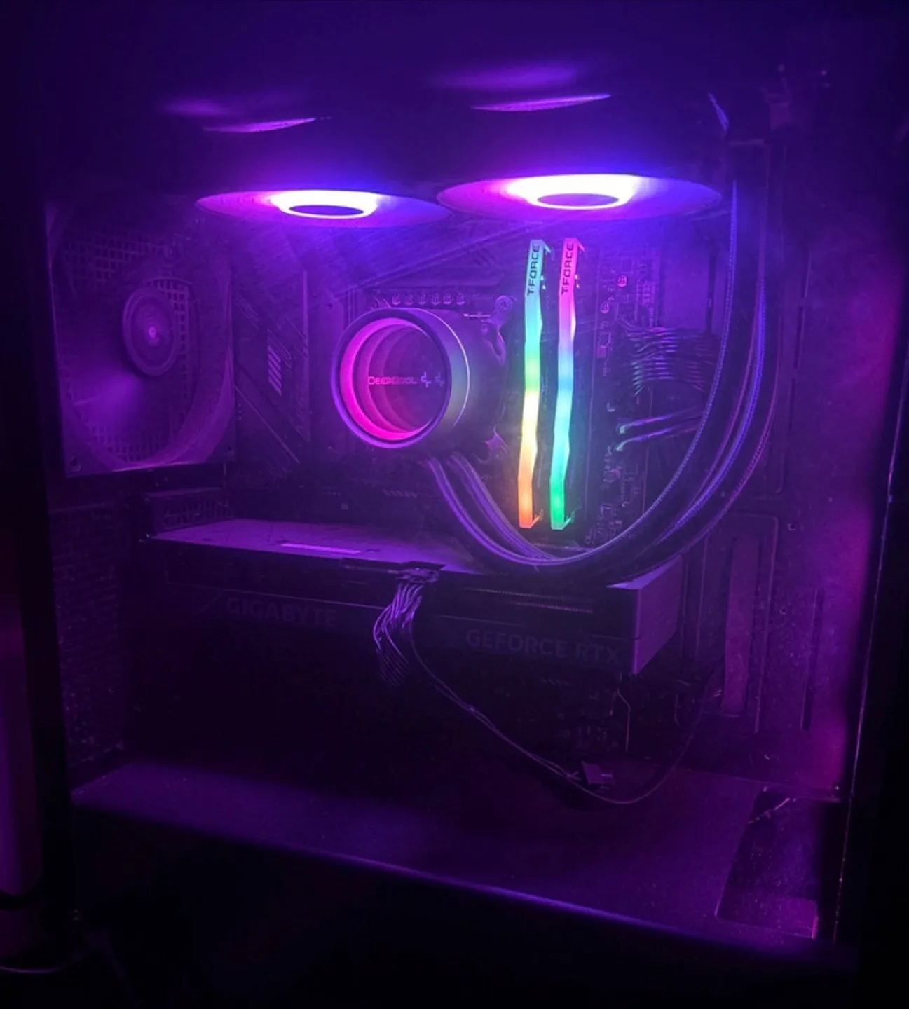 Custom built Gaming PC Setup image indicator(2)