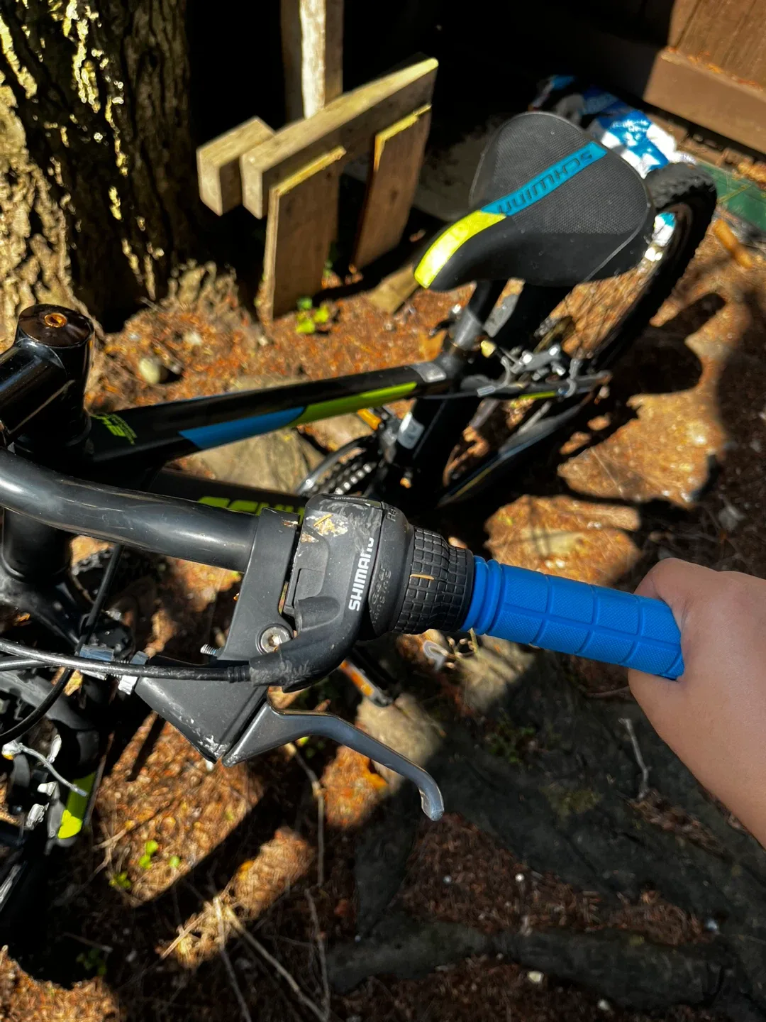 24in Schwinn Breaker Mountain Bike - Used image indicator(4)