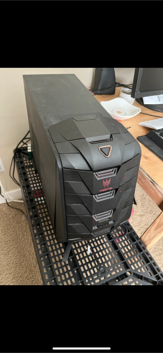 LG Monitor & Predator Gaming PC - photo 2