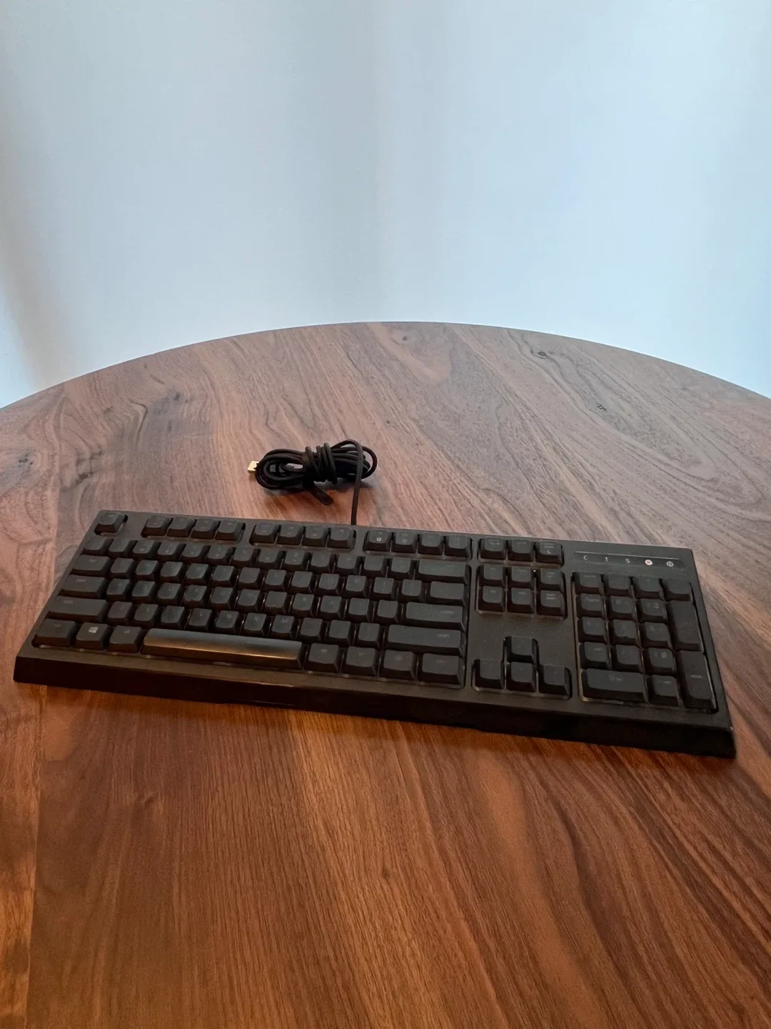 2 HDMI computer monitors with double mounting stand image indicator(8)