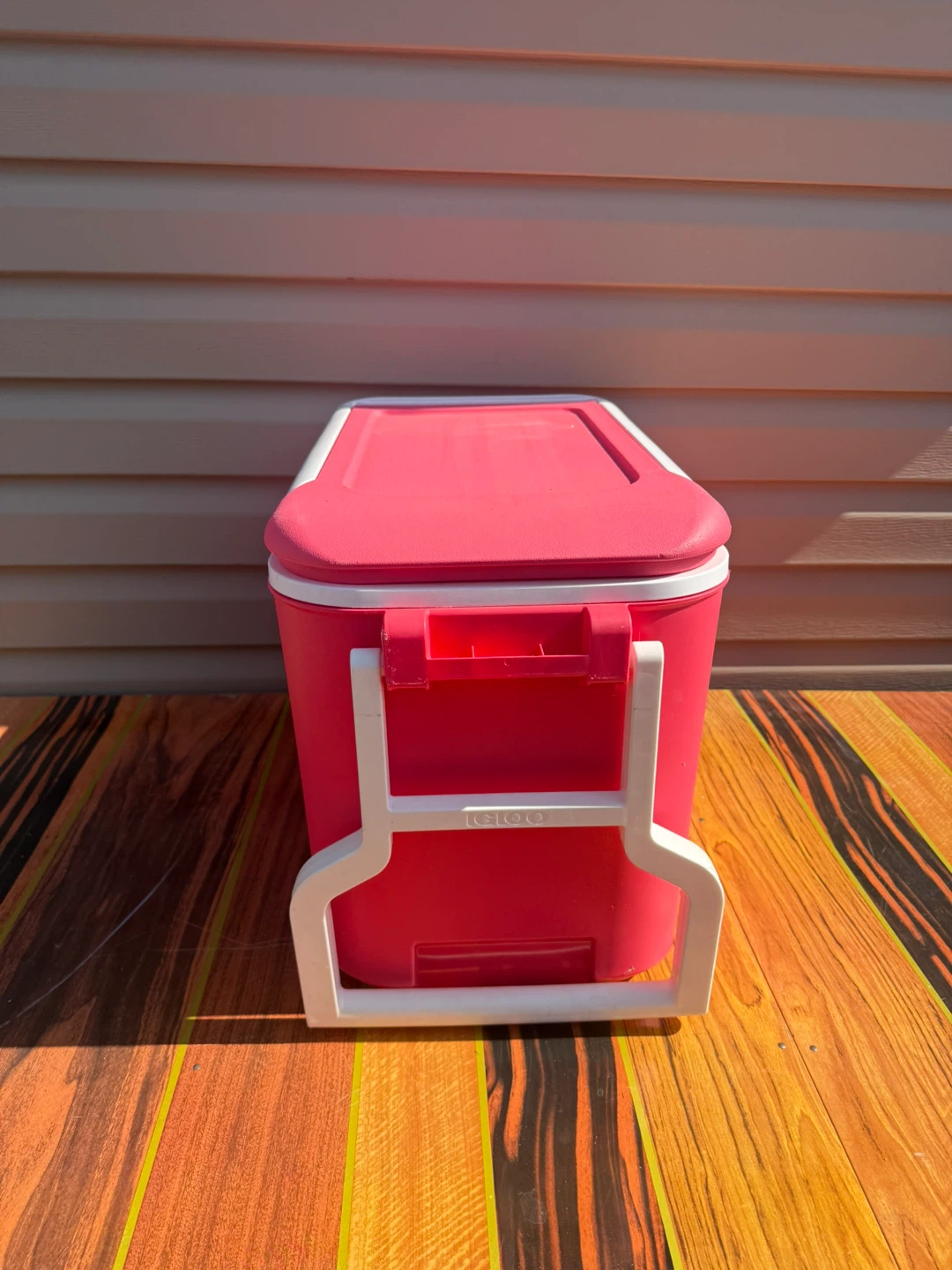 Igloo Pink Cooler - photo 2