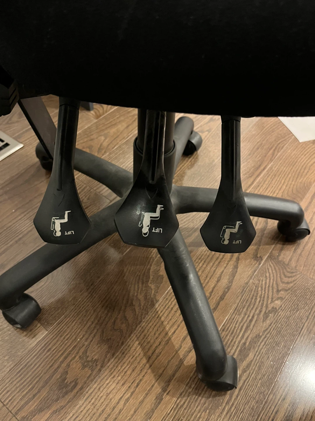 Black Office Chair - photo 3