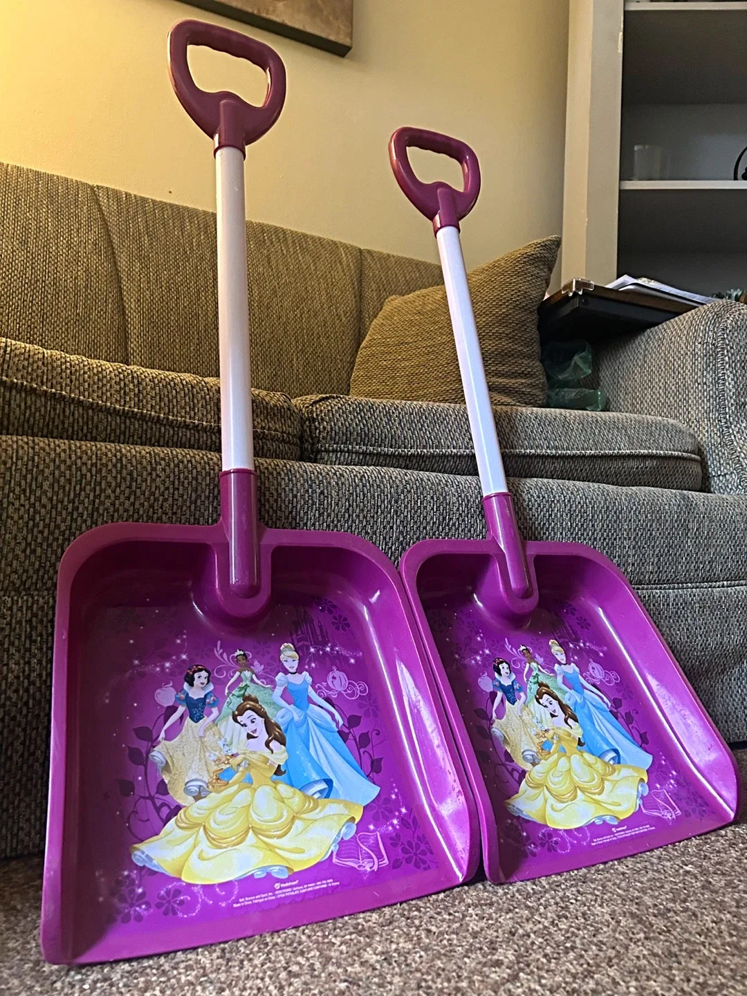 Disney Princess Snow Shovels - 2 Pack image indicator(4)