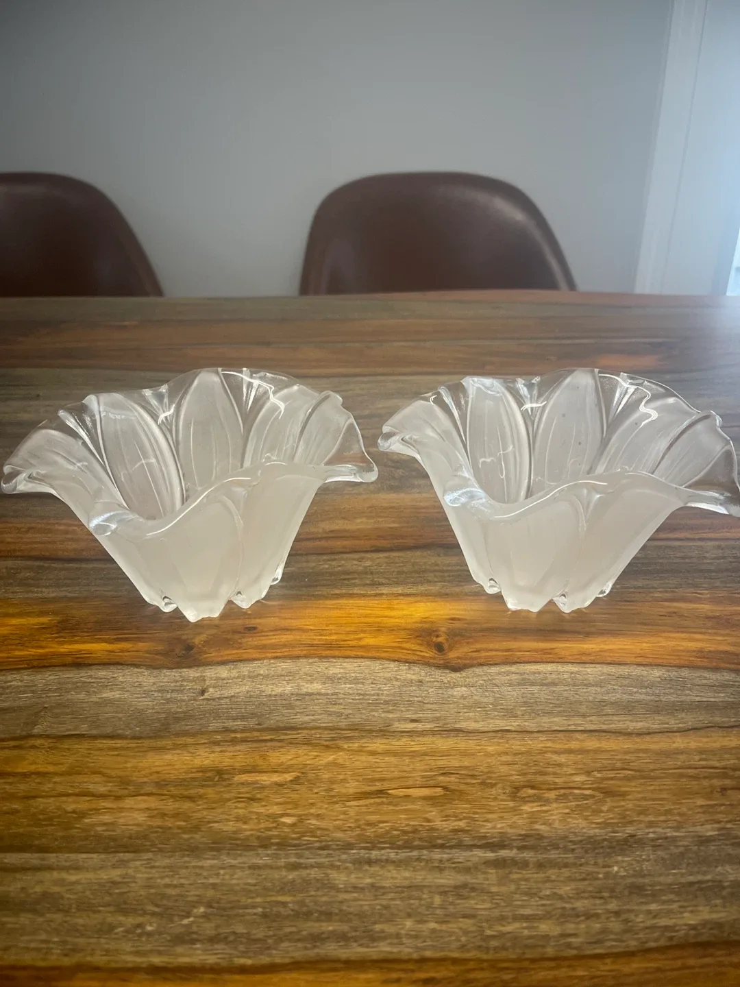 Frosted Glass Flower Bowls - Set of 2 image indicator(2)