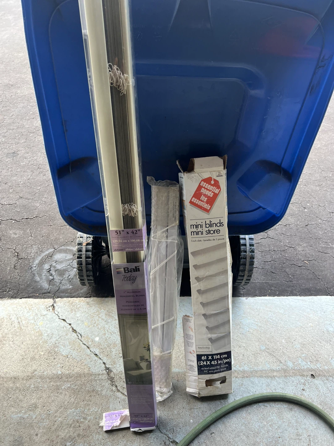 51" x 42" Aluminum blinds 24x45
