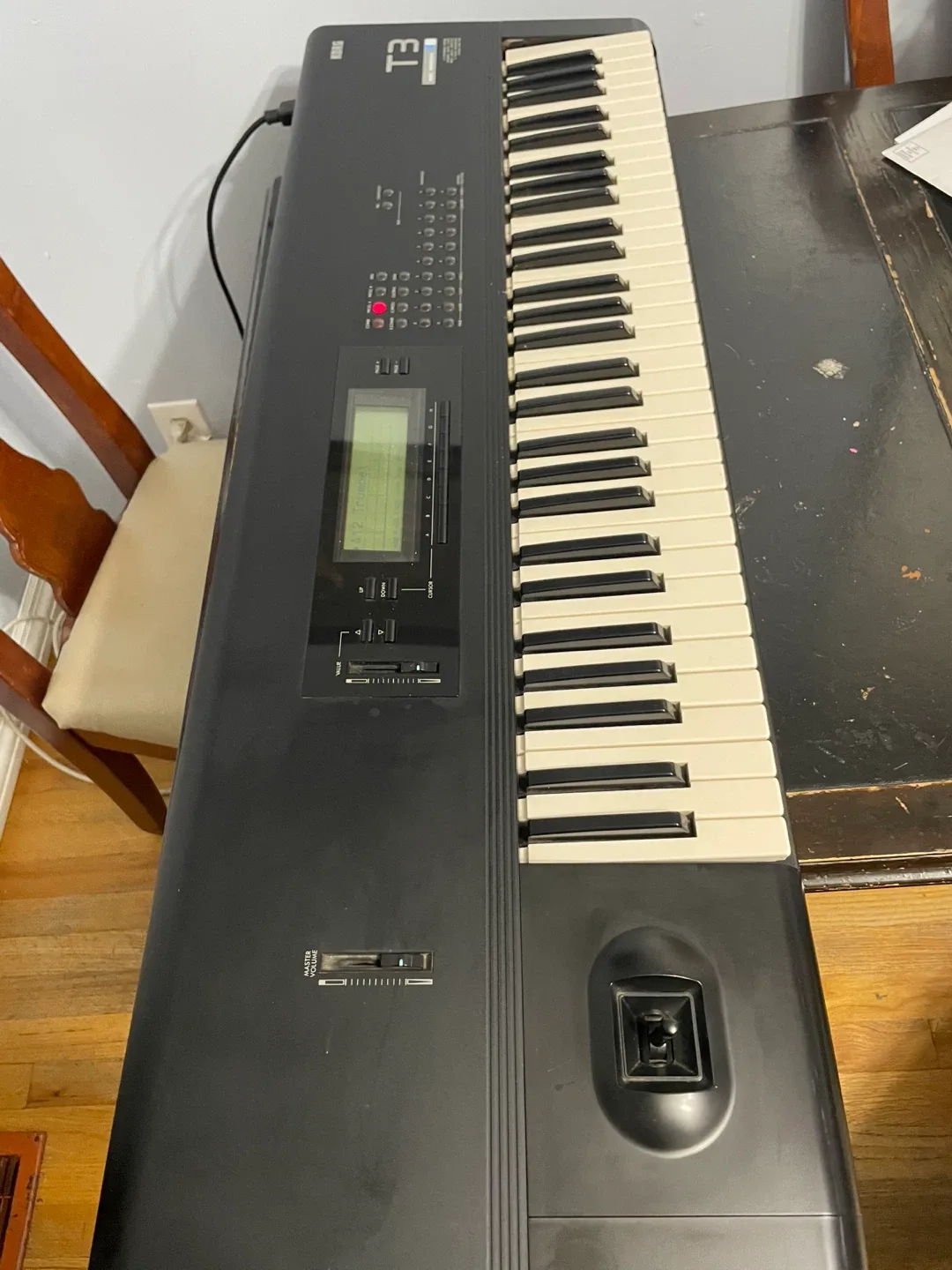 Korg T3 Synthesizer Keyboard image indicator(2)