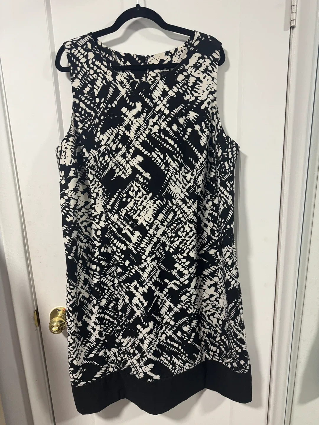 Penningtons Sleeveless Dress - Size 22W thumbnail