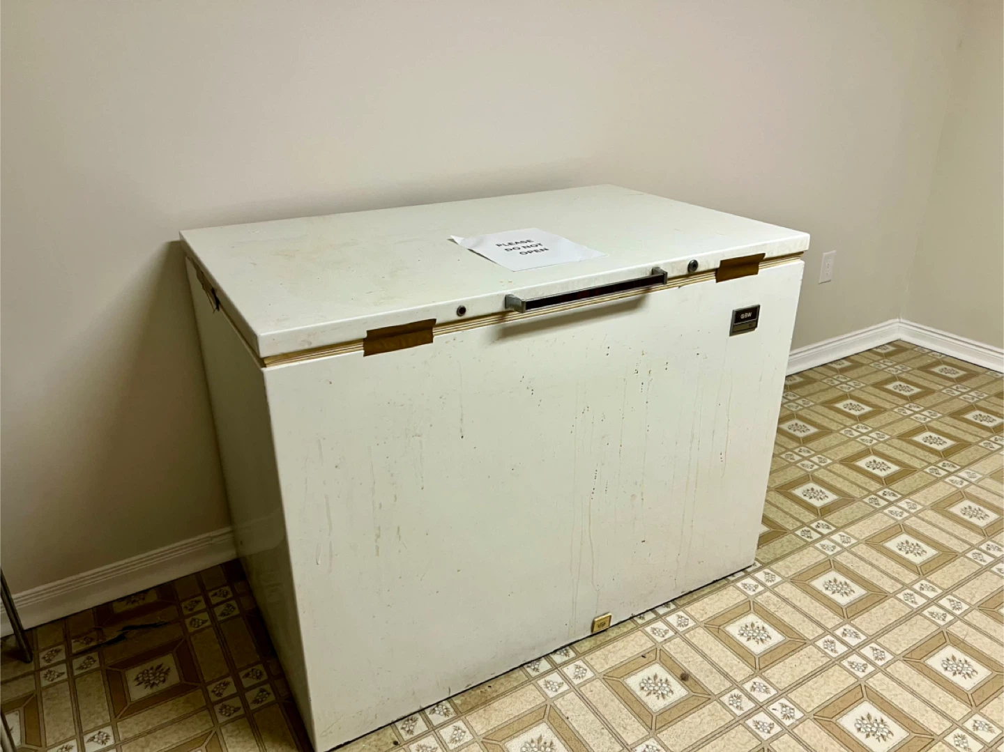 Kenmore Chest Freezer - White - photo 3