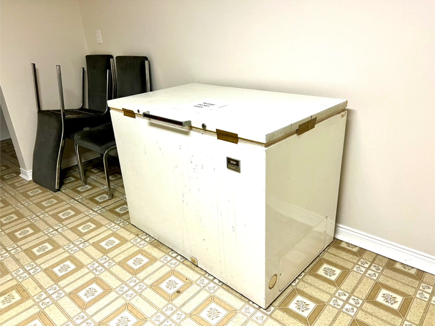 Kenmore Chest Freezer - White - photo 2