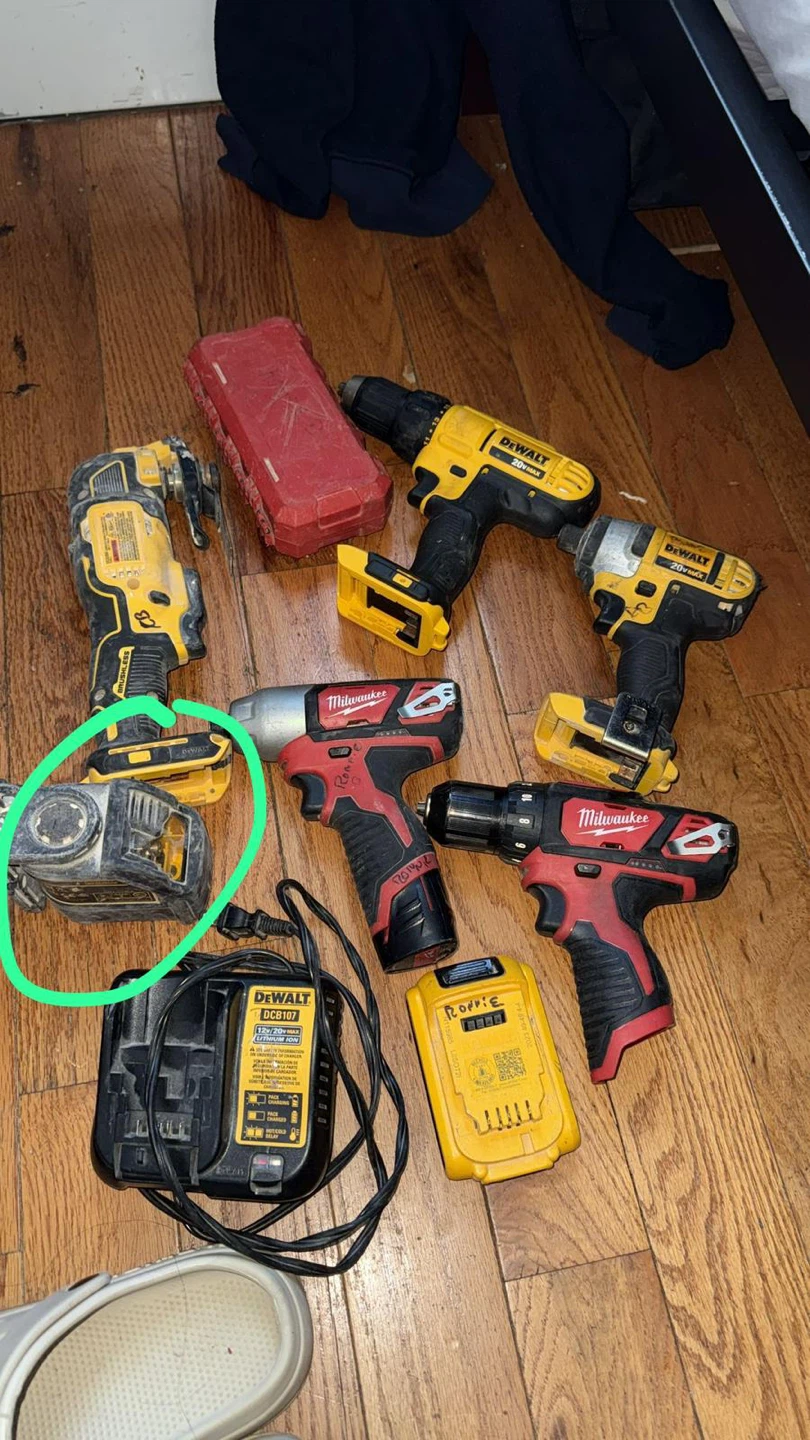 DeWalt & Milwaukee Power Tools - photo 4