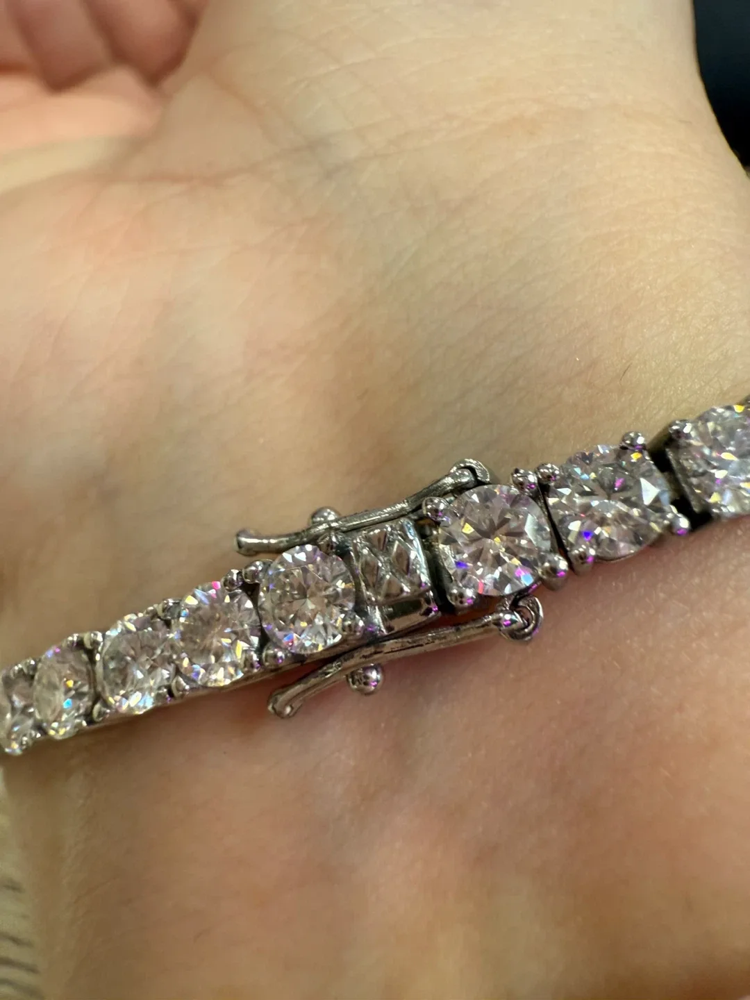 Silver Moissanite Diamond-like Tennis Bracelet image indicator(5)