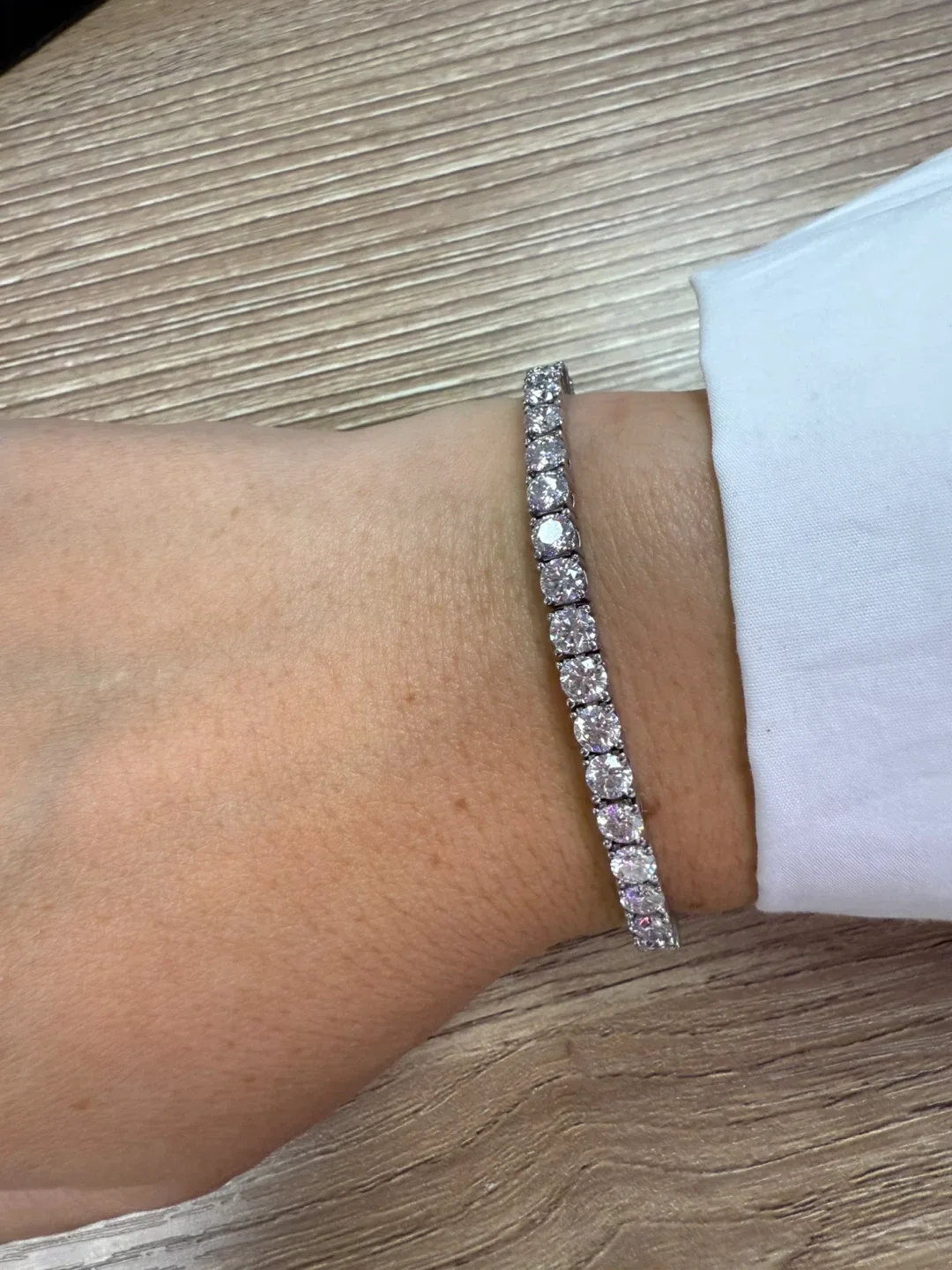 Silver Moissanite Diamond-like Tennis Bracelet image indicator(8)