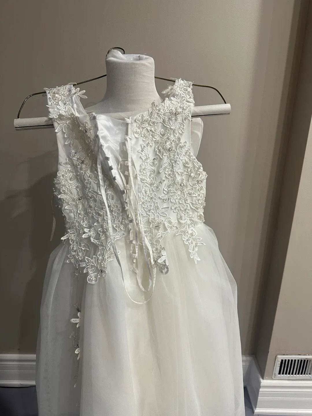 White Flower Girl Dress image indicator(3)