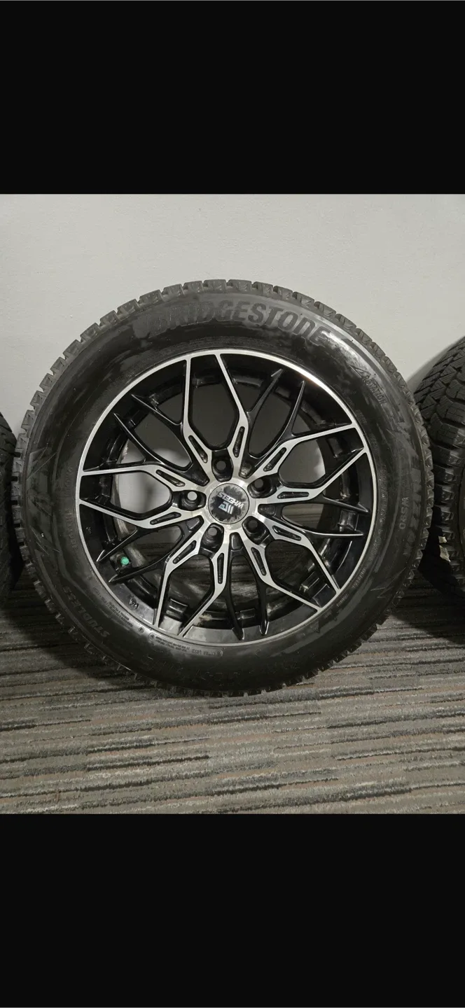 Set of 4 Wheels with Bridgestone Tires image indicator(5)