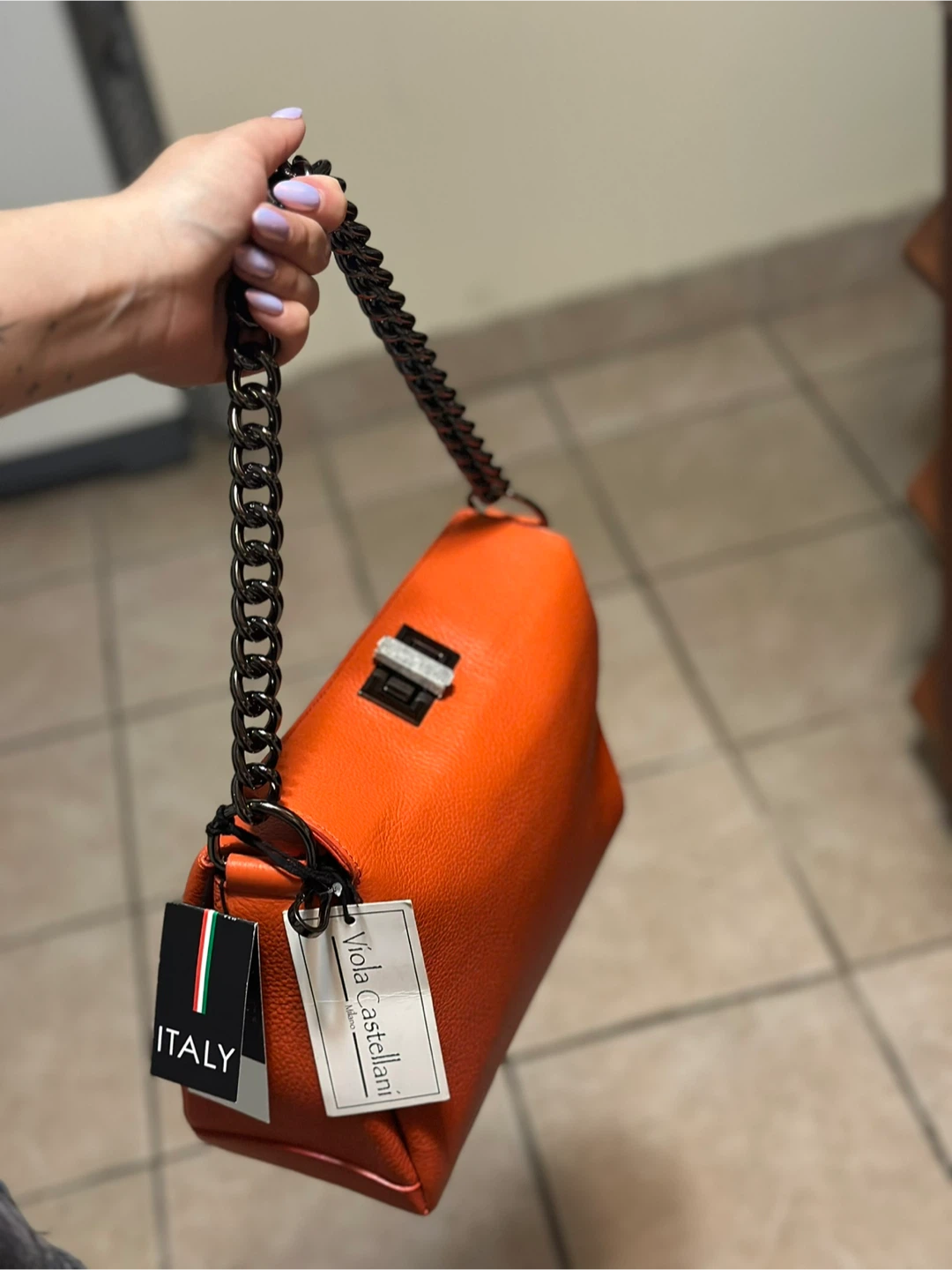 Viola Castellani Orange Leather Chain Bag - photo 2
