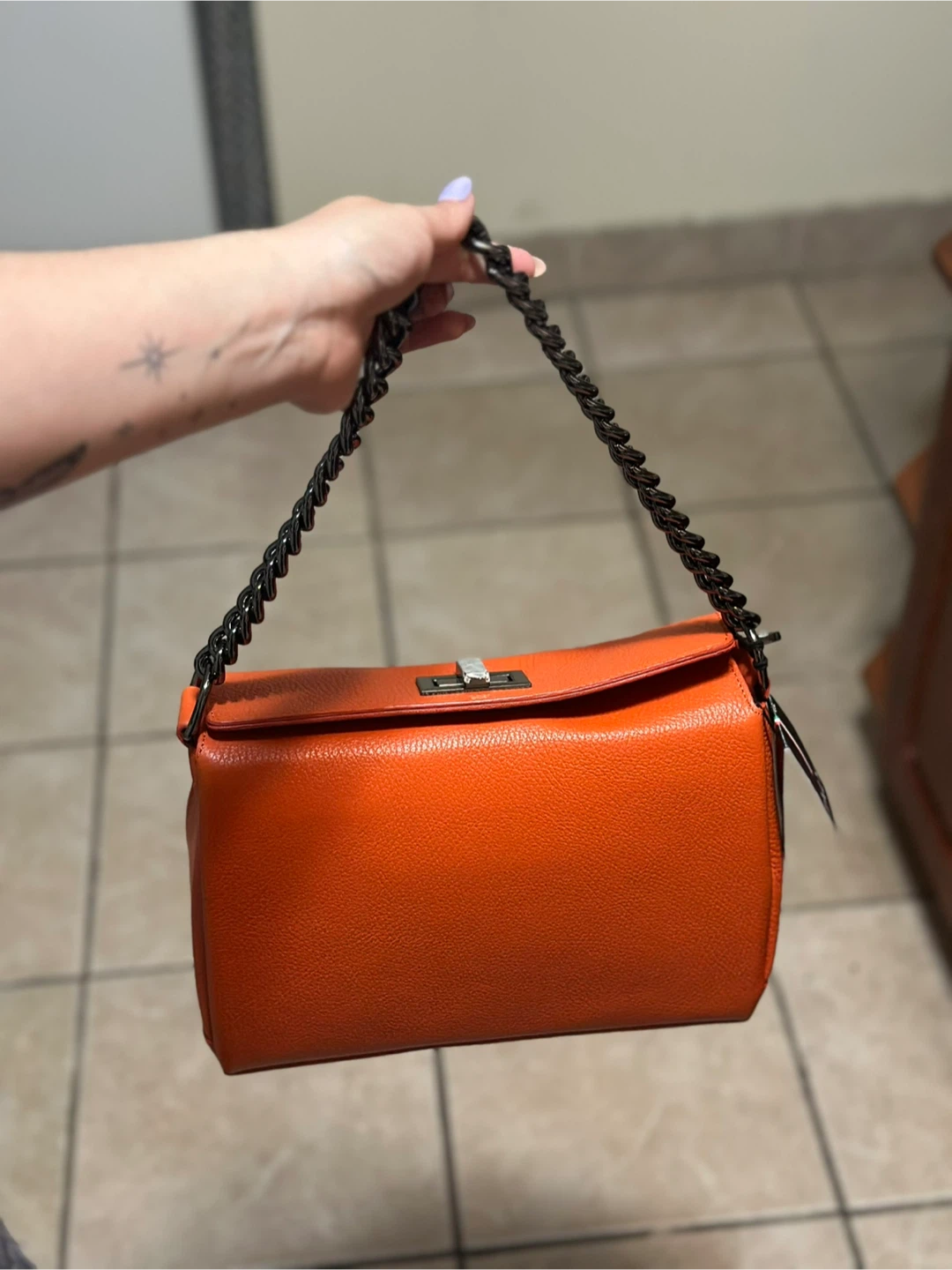 Viola Castellani Orange Leather Chain Bag