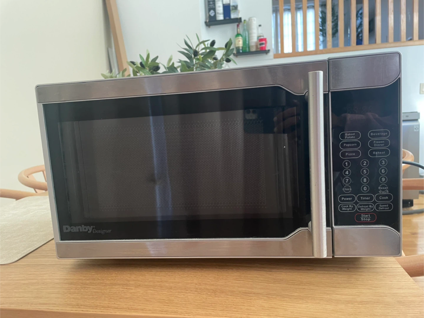 Danby Microwave - Great Condition! - photo 2