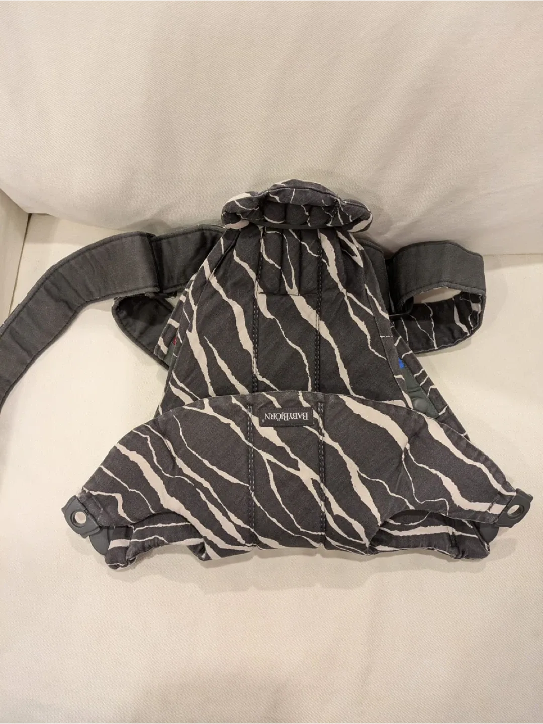 BabyBjorn Baby Carrier Mini image indicator(3)