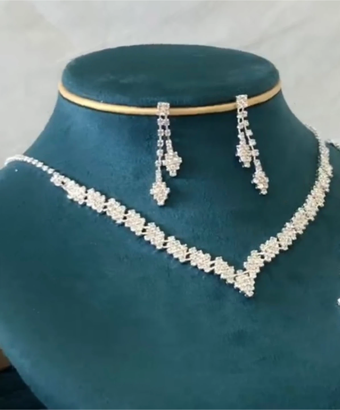 Sparkling 3-Piece Necklace & Earrings Set - Silver - photo 2