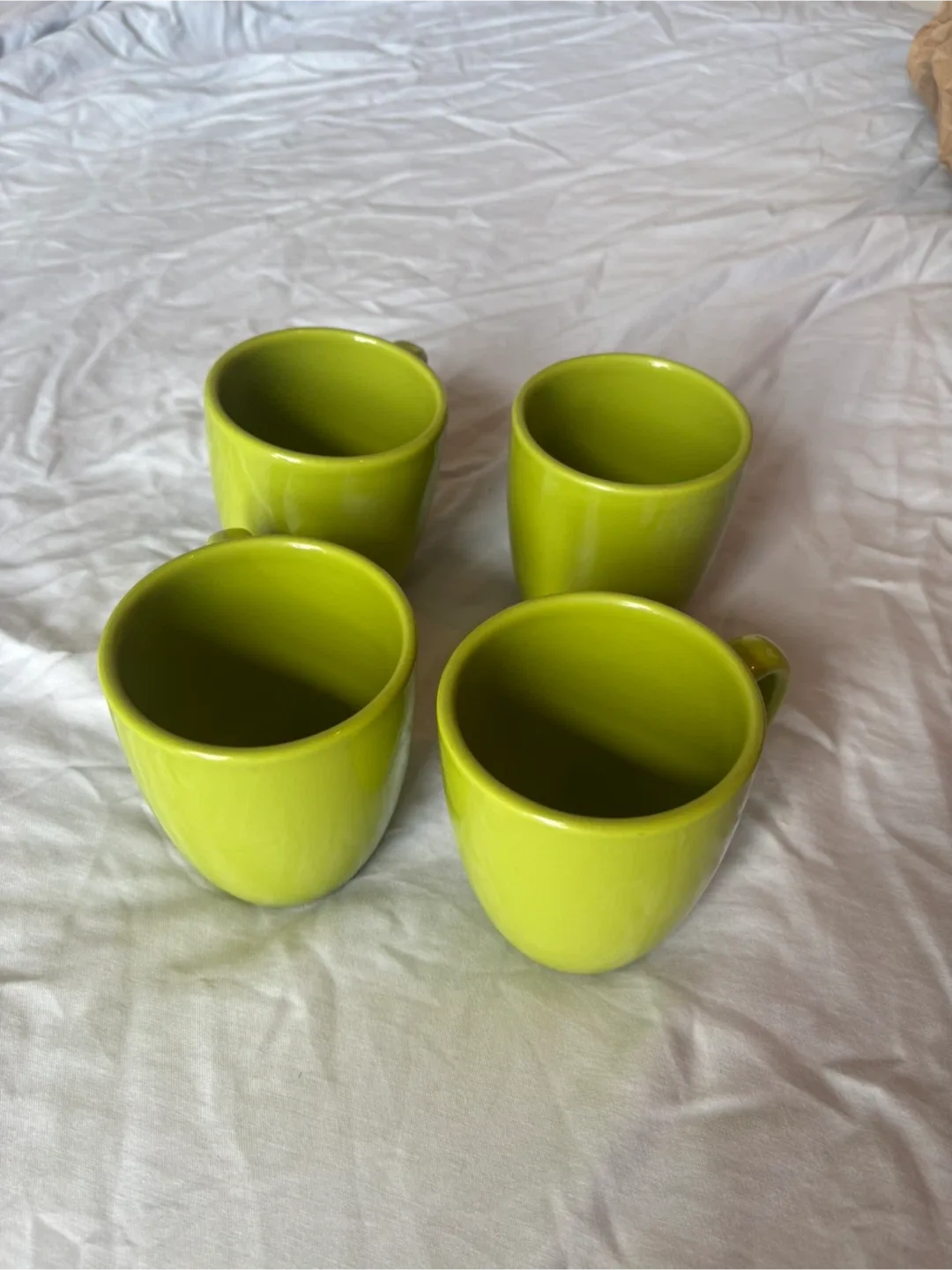 Set of 4 Green Ceramic Mugs image indicator(2)