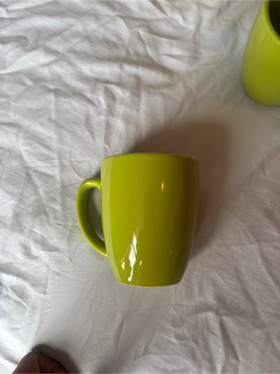 Set of 4 Green Ceramic Mugs image indicator(3)