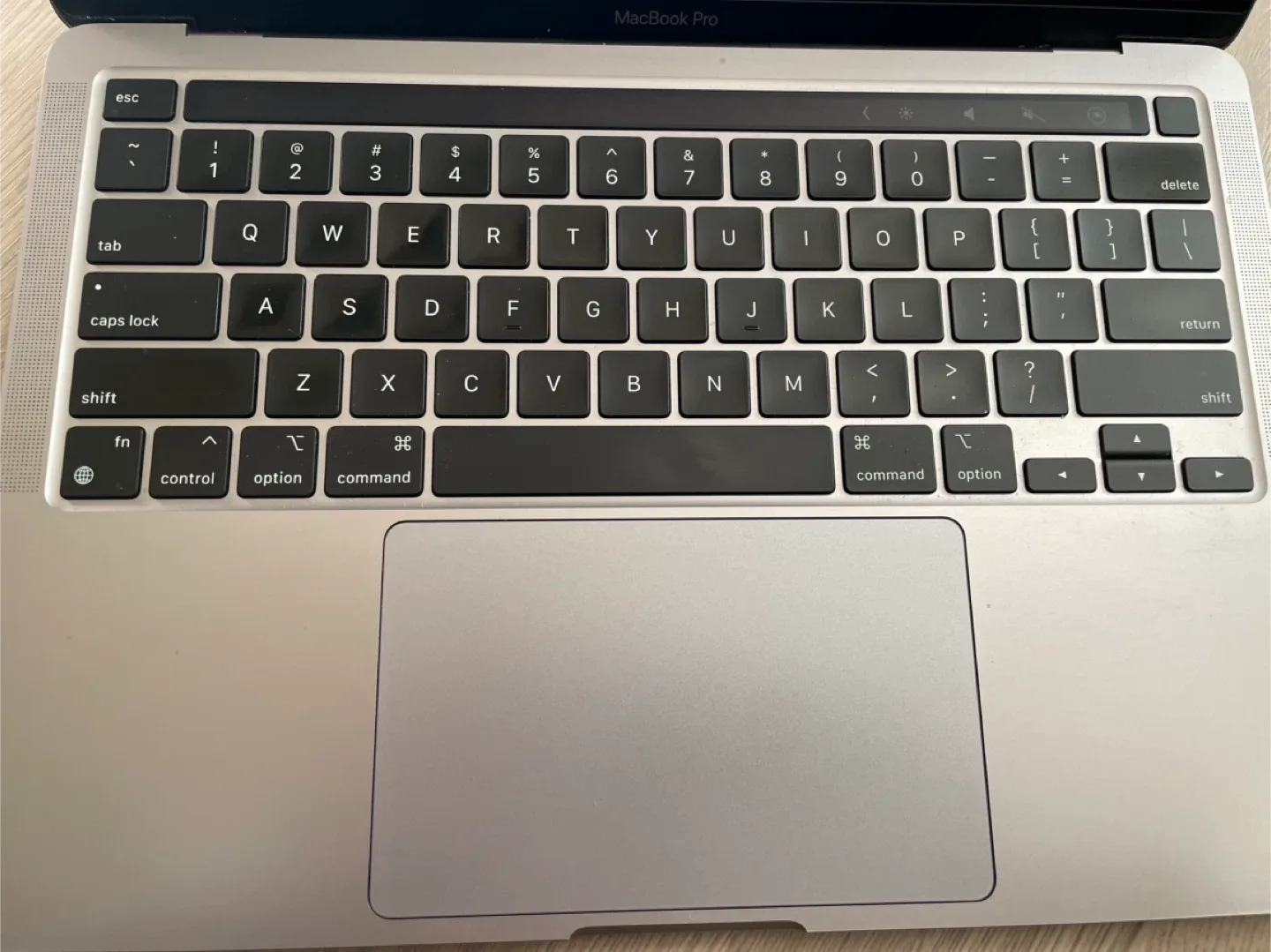 Apple MacBook Pro 13-inch M1 2020, 16GB image indicator(4)