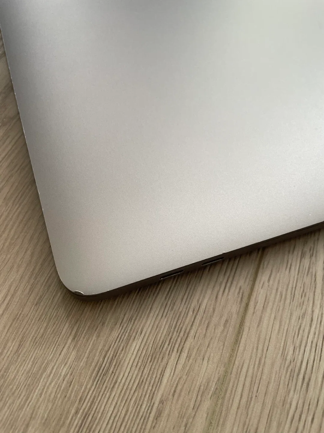 Apple MacBook Pro 13-inch M1 2020, 16GB image indicator(2)