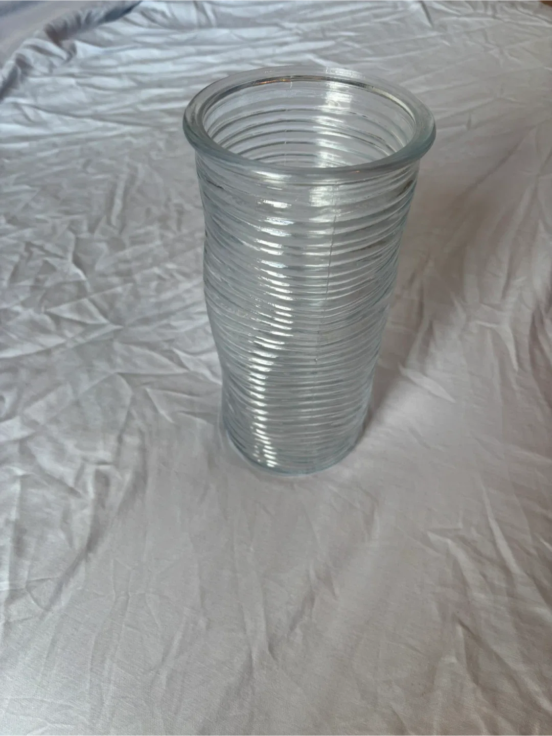 Clear Glass Vase image indicator(3)