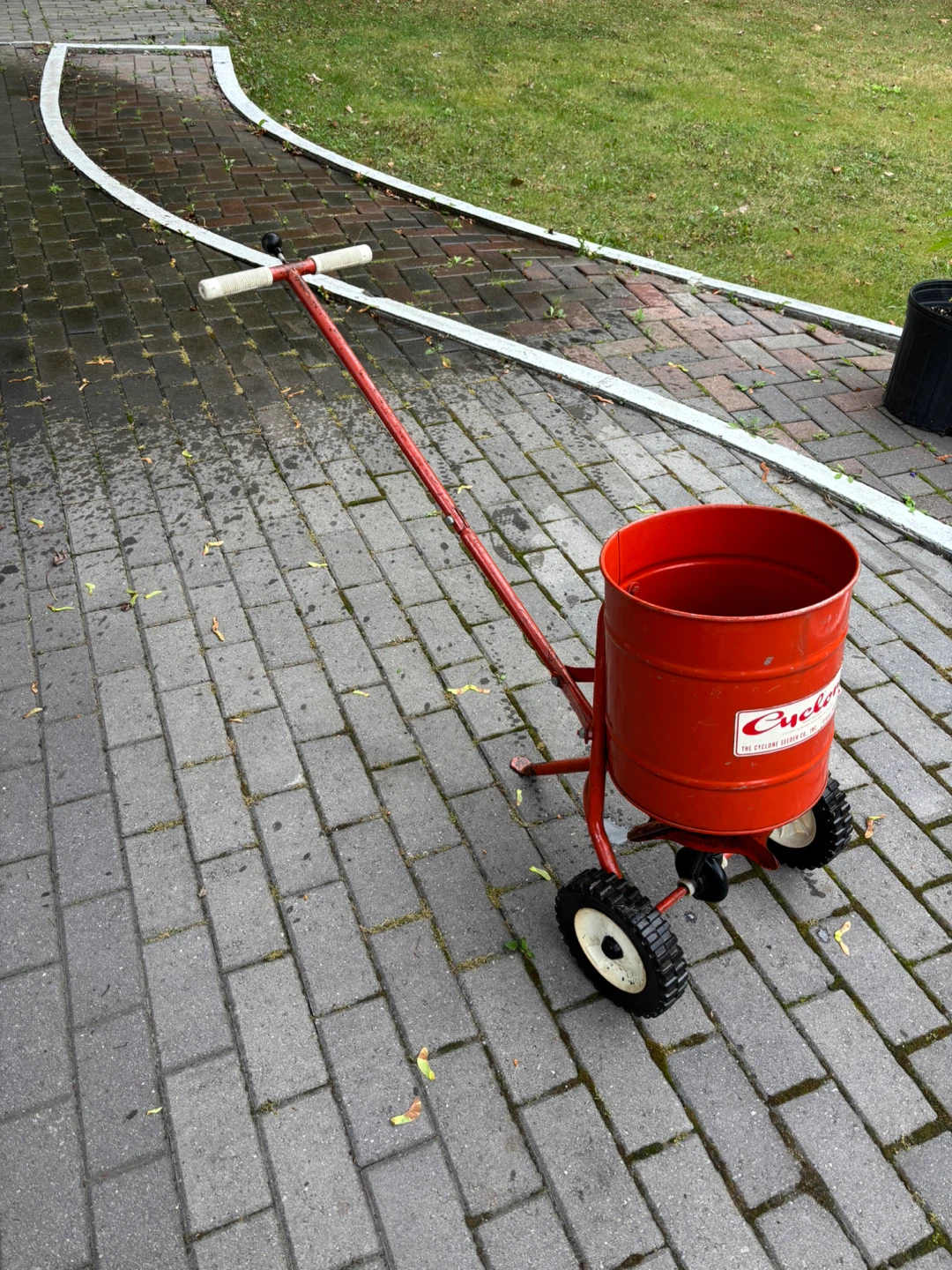 Cyclone seeder! - photo 2