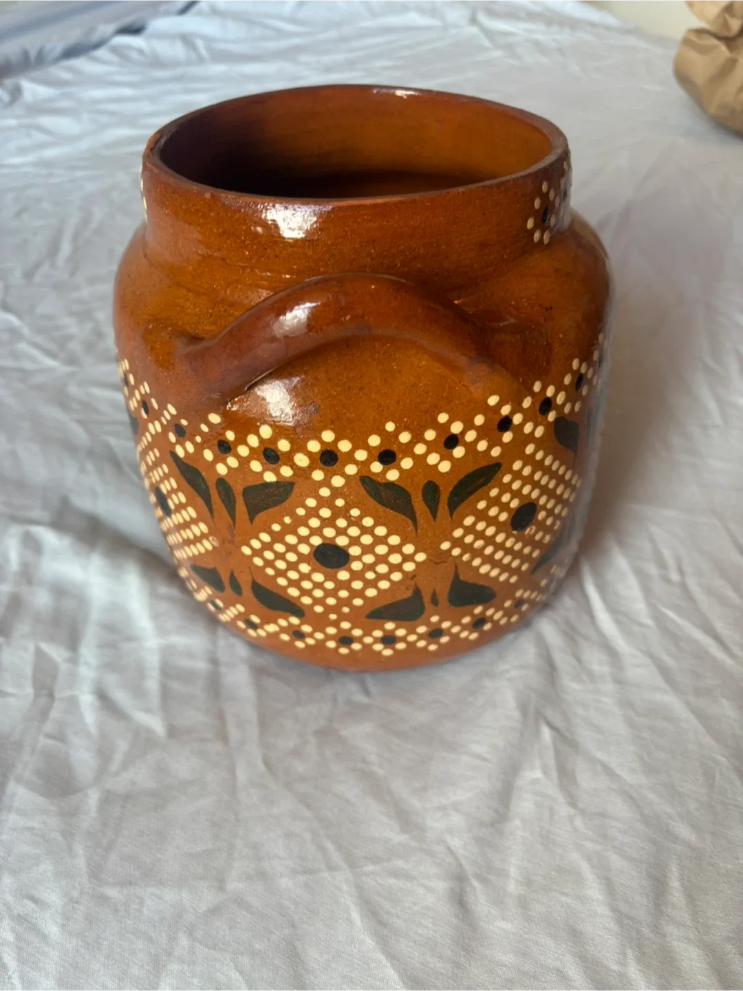 Handmade Clay Pot with Handles image indicator(2)