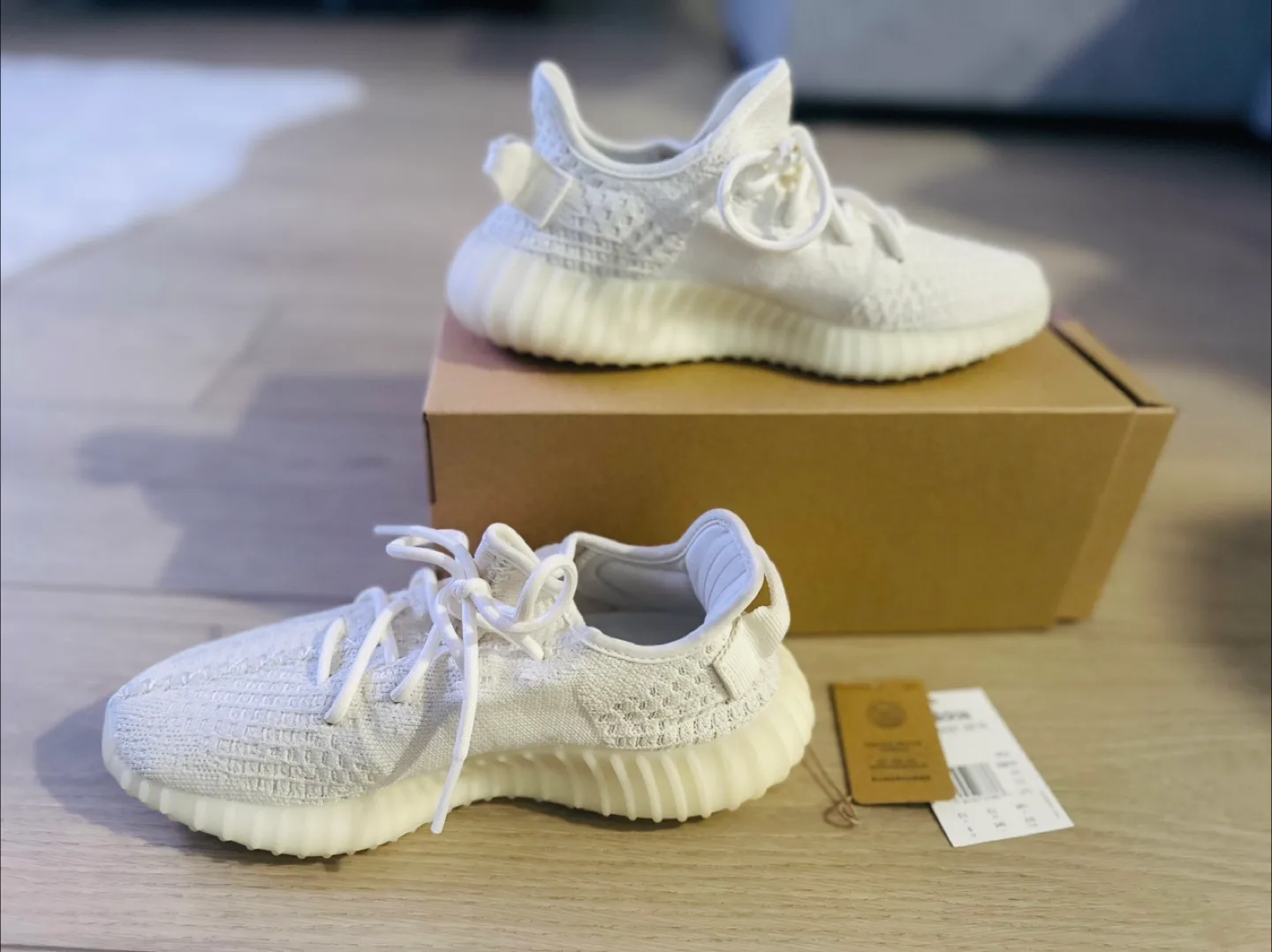 Adidas Yeezy Boost 350 V2 Bone White Size 6 US image indicator(4)