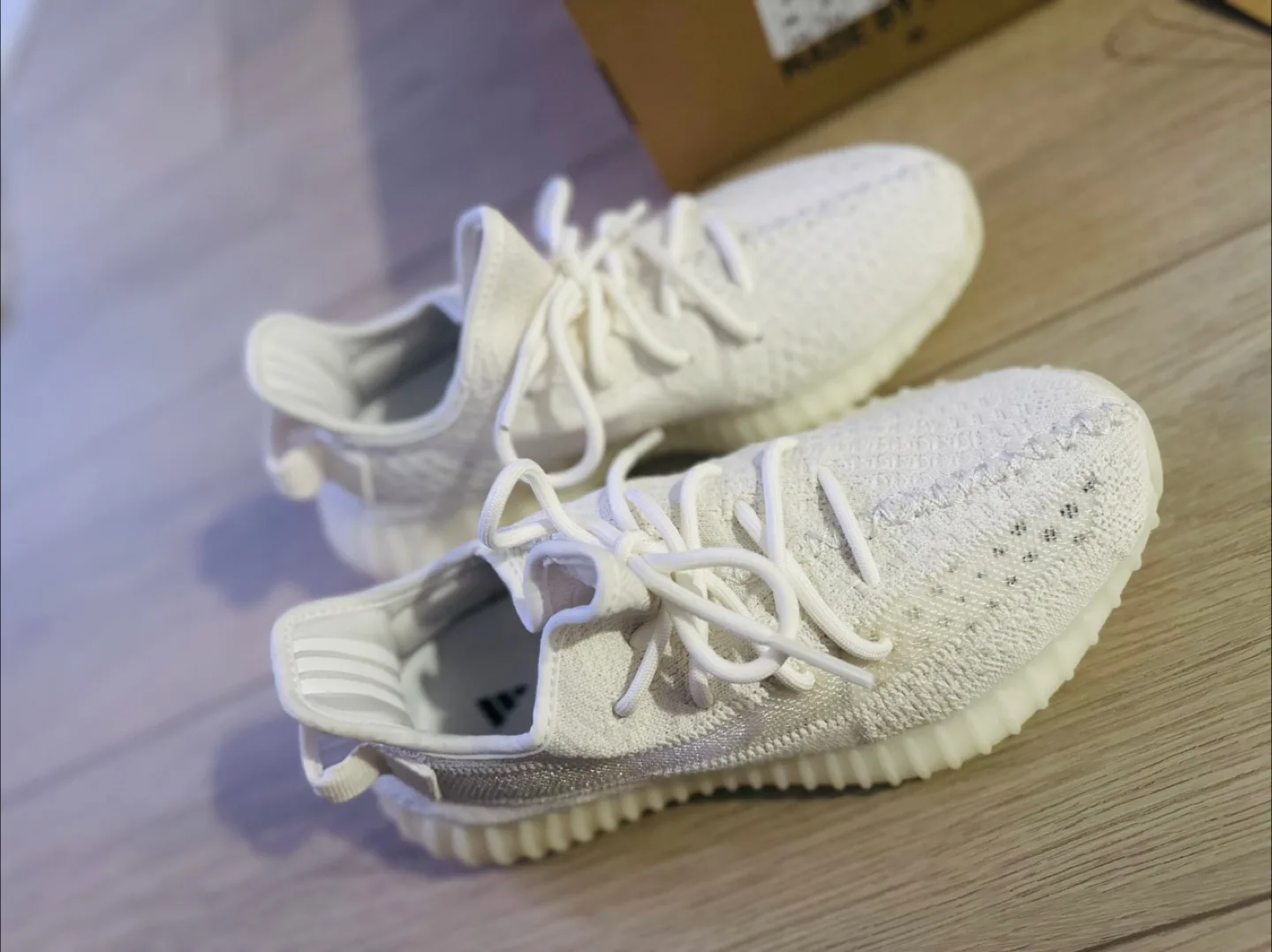 Adidas Yeezy Boost 350 V2 Bone White Size 6 US image indicator(3)
