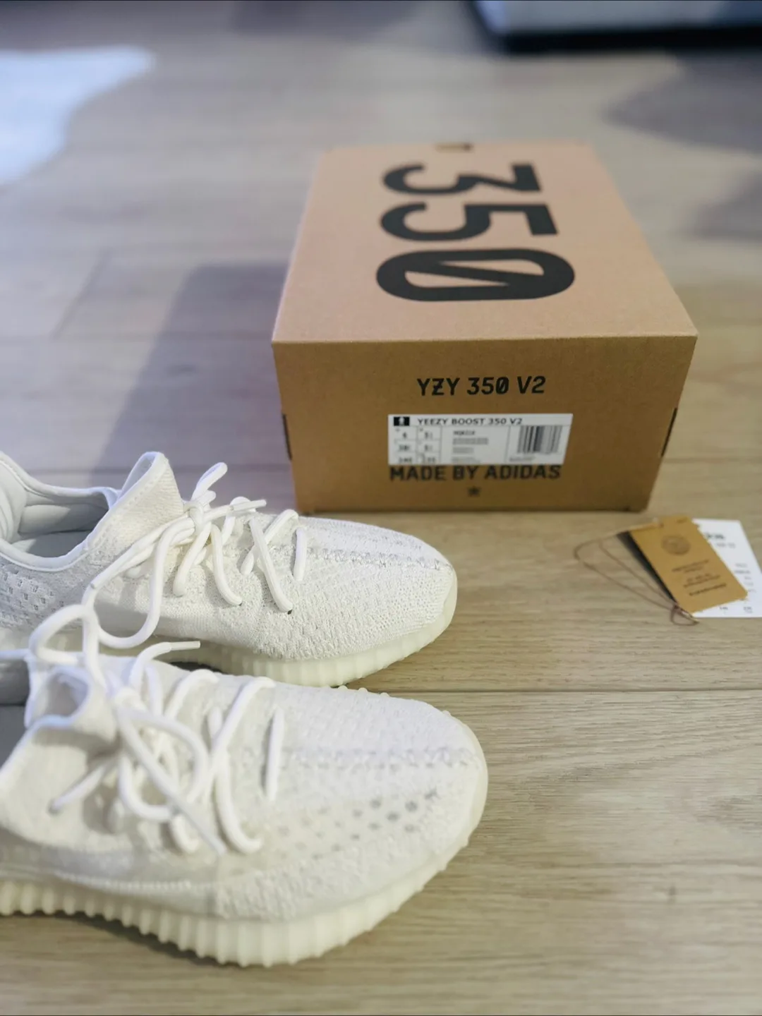 Adidas Yeezy Boost 350 V2 Bone White Size 6 US image indicator(5)