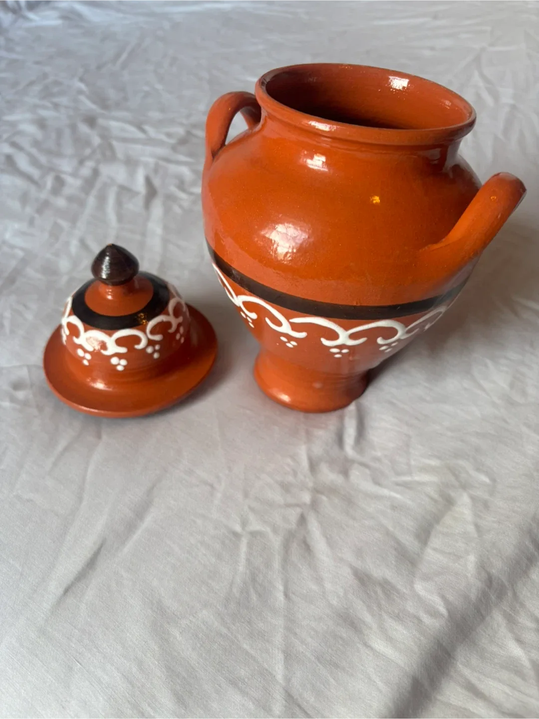 Orange Ceramic Pitcher with Lid image indicator(3)