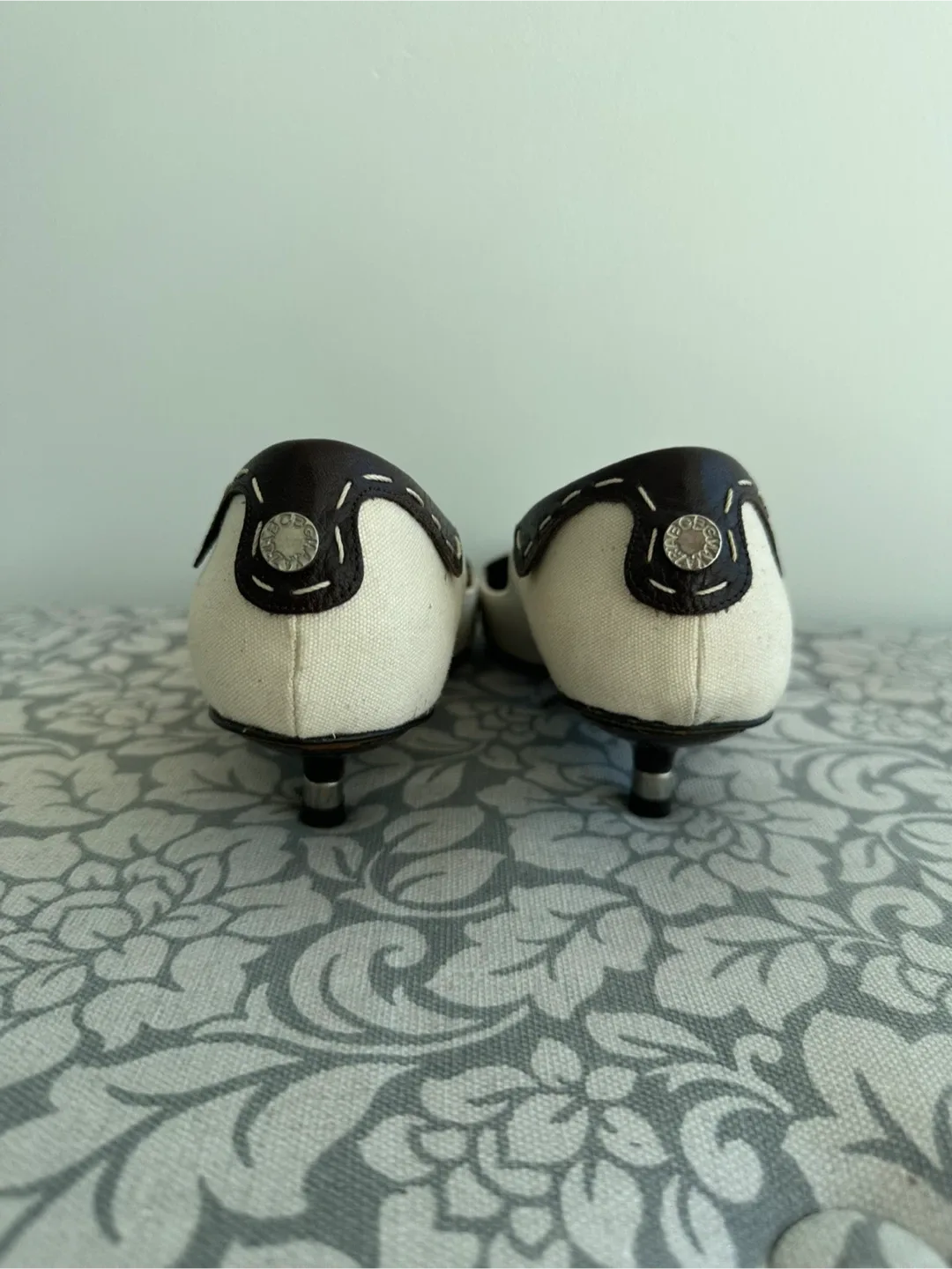 BCBGMAXAZRIA Brown & Cream Kitten Heels image indicator(4)