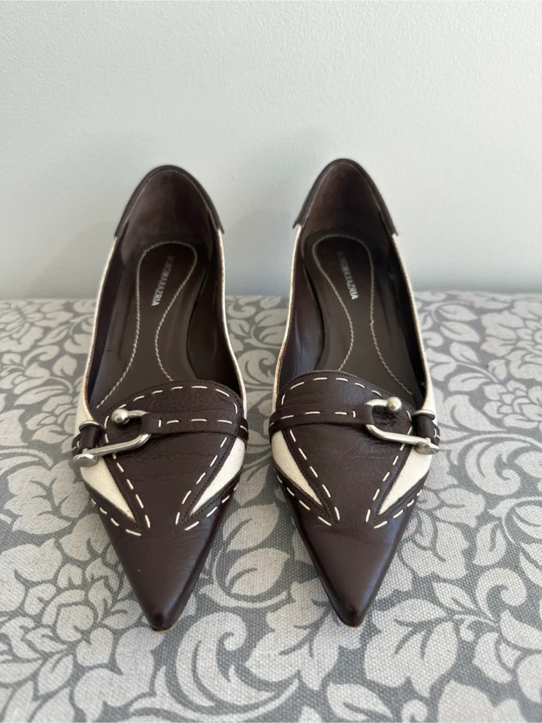 BCBGMAXAZRIA Brown & Cream Kitten Heels image indicator(2)