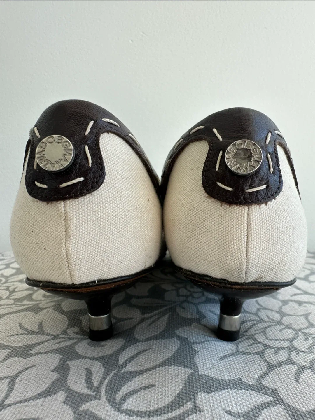 BCBGMAXAZRIA Brown & Cream Kitten Heels image indicator(6)