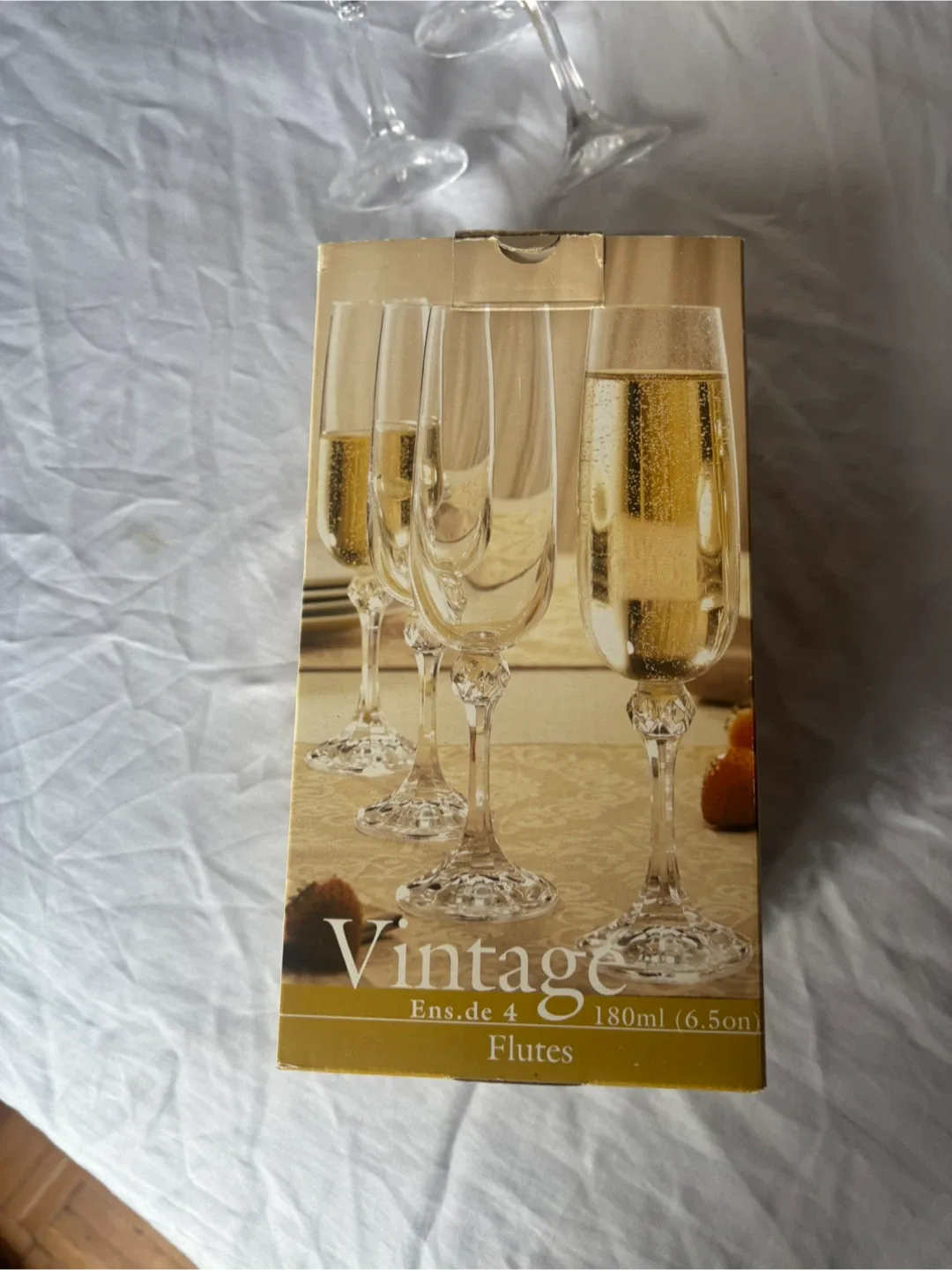 Vintage Collection Champagne glasses image indicator(3)