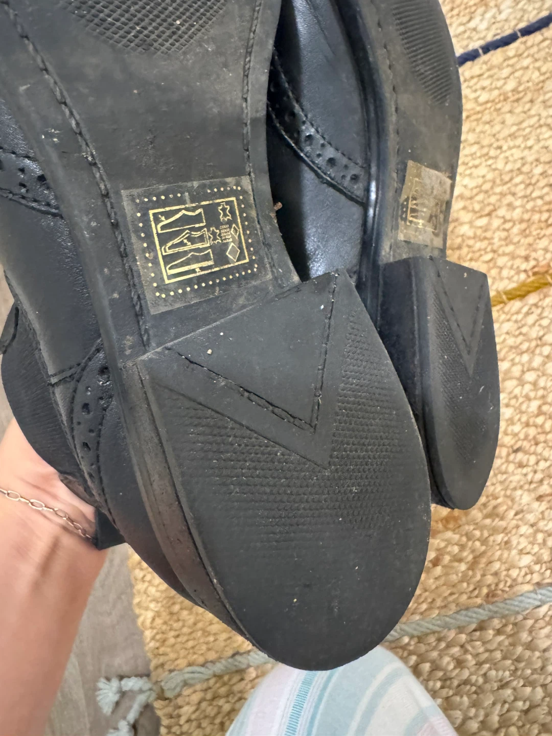 Aldo Black Leather Chelsea Boots Size 7 - photo 3