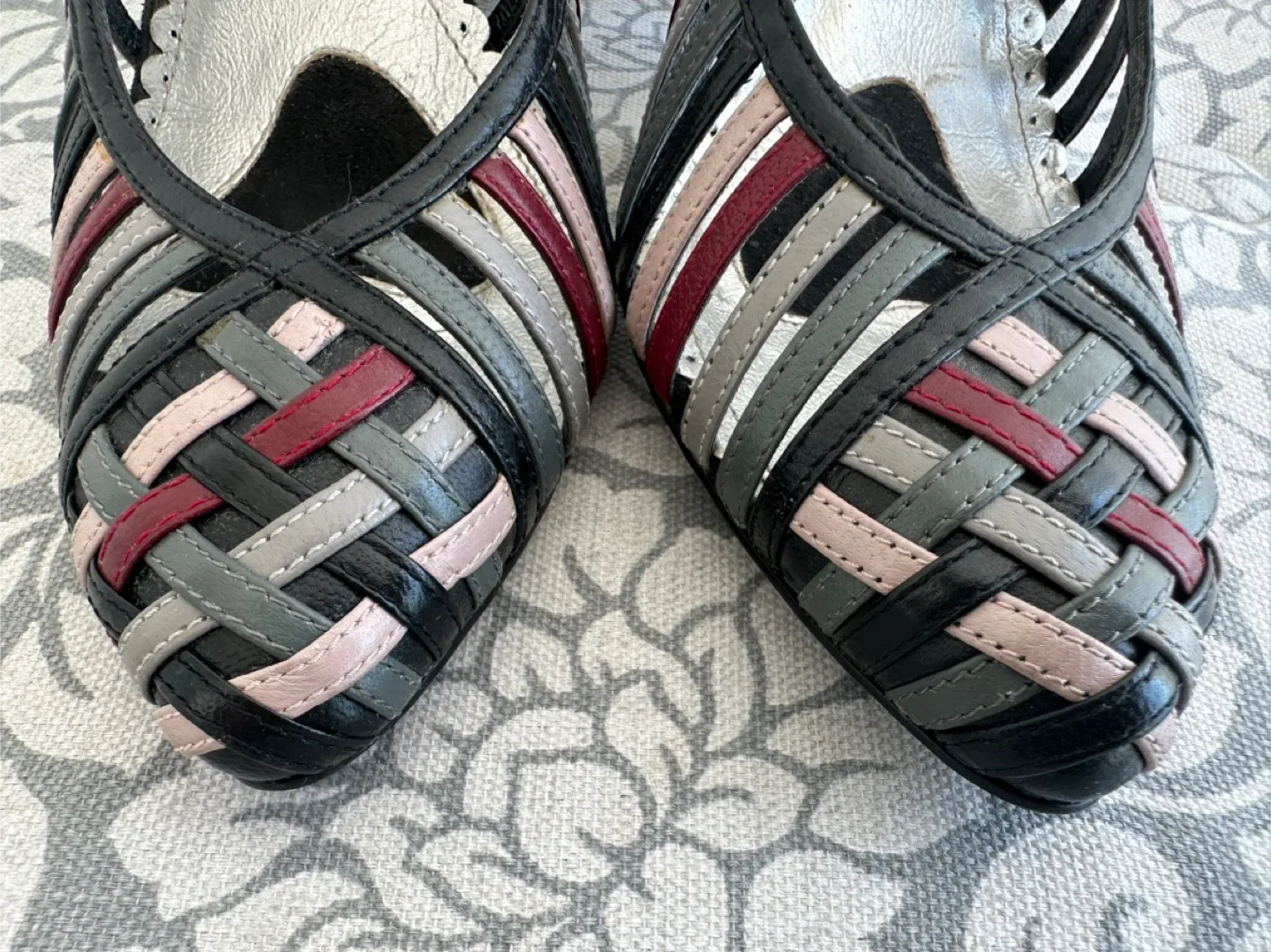 Heels in Woven Leather image indicator(5)